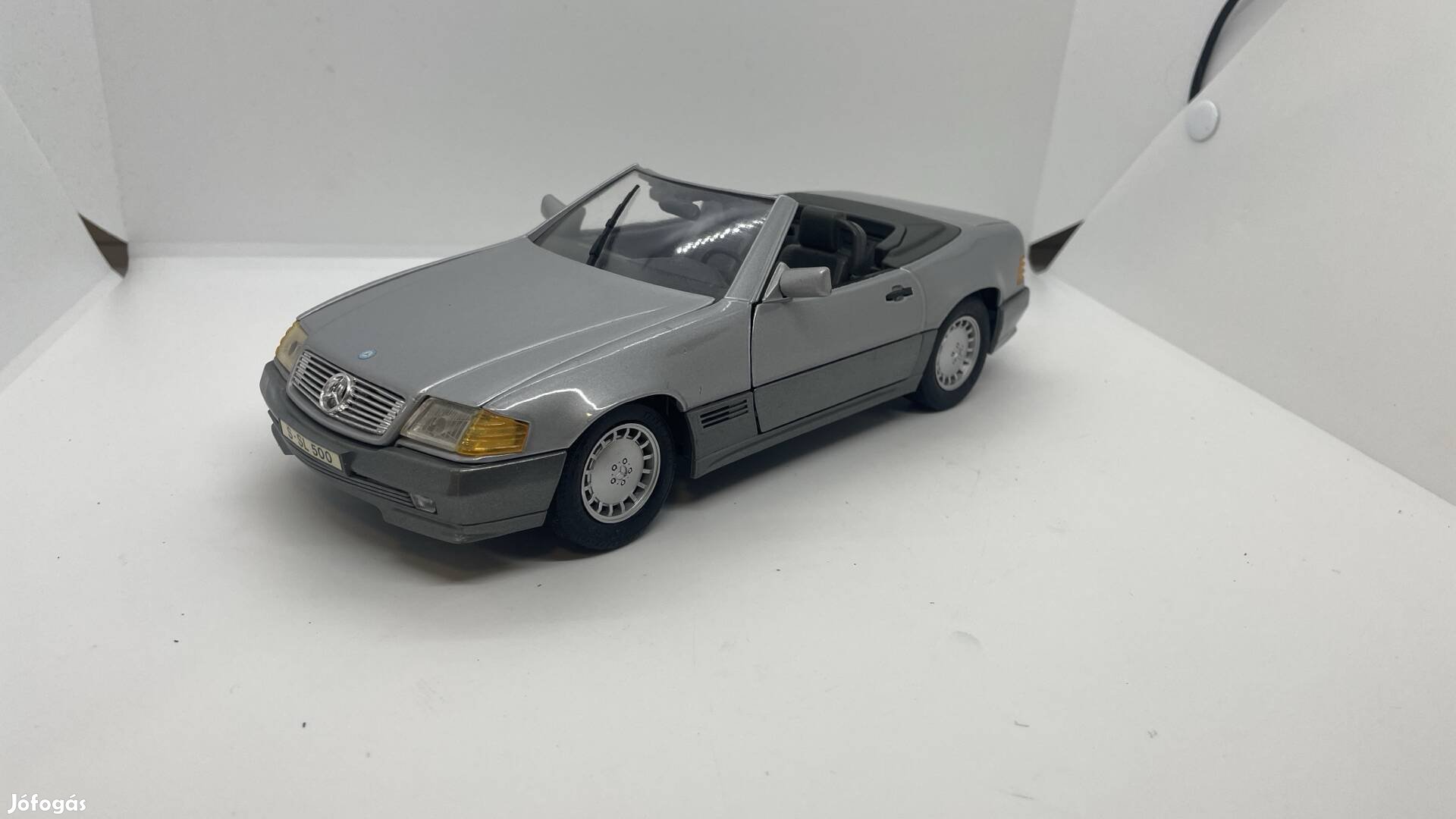 1:18 Mercedes SL500