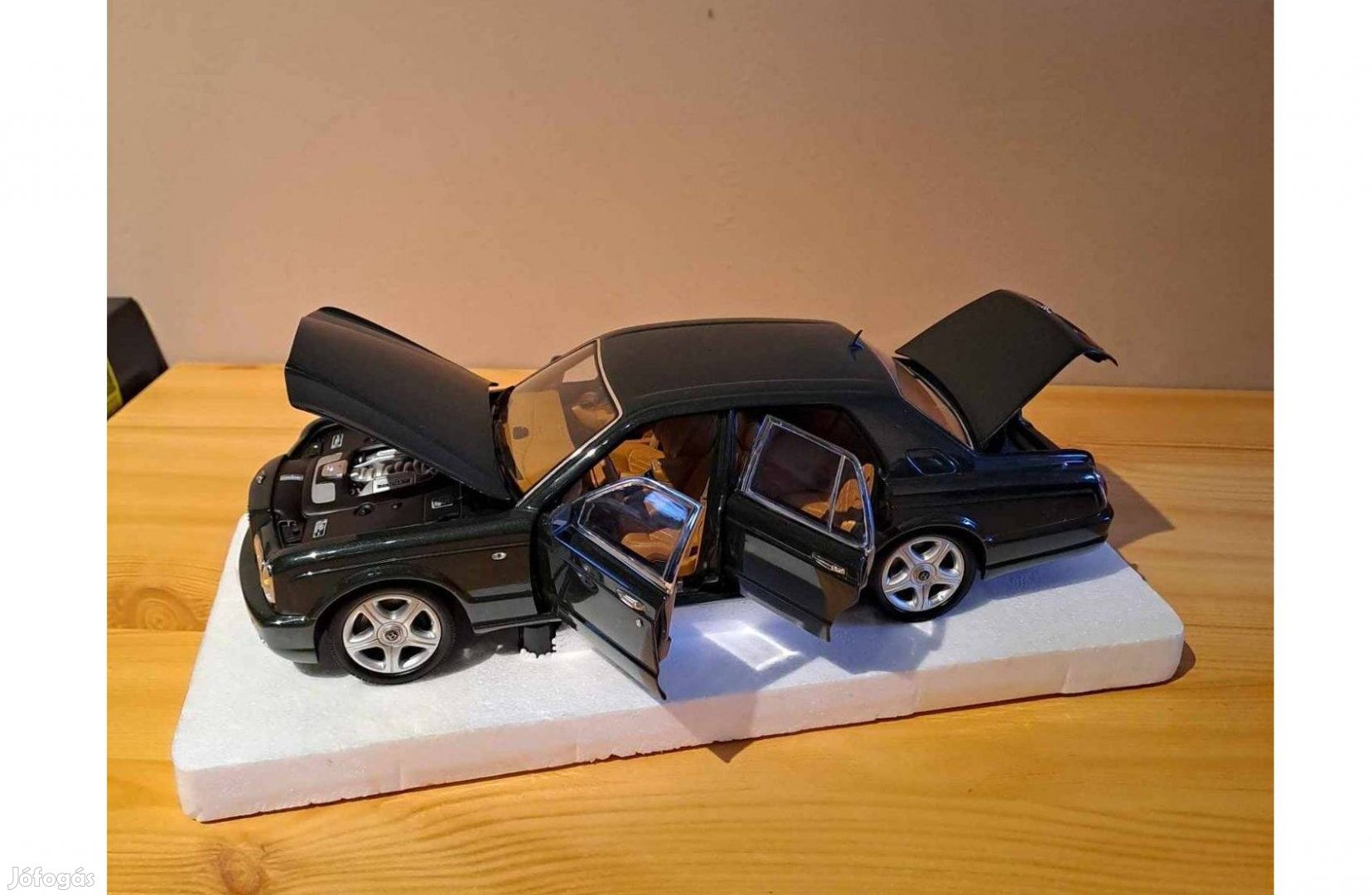 1:18 Minichamps Bentley Arnage T modell