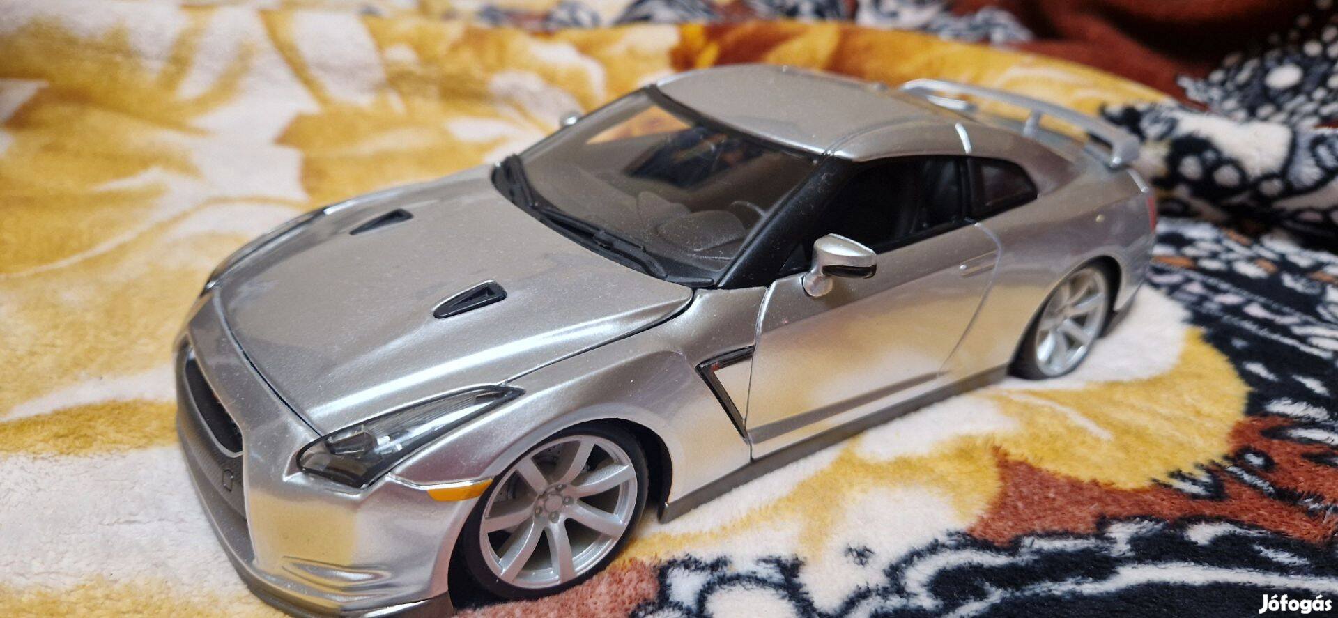 1:18 Nissan GTR