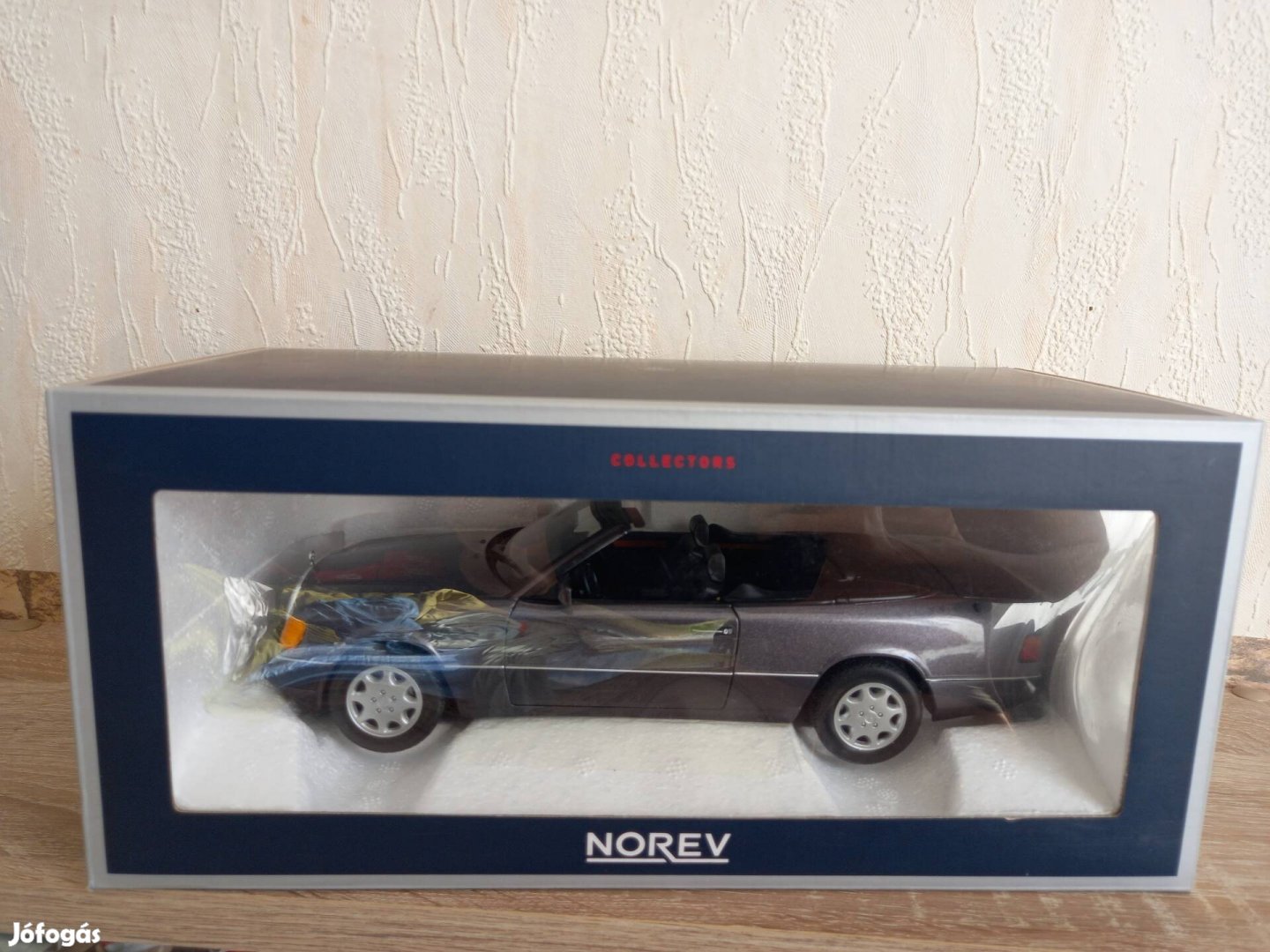 1:18 Norev Mercedes Benz 300CE 1990