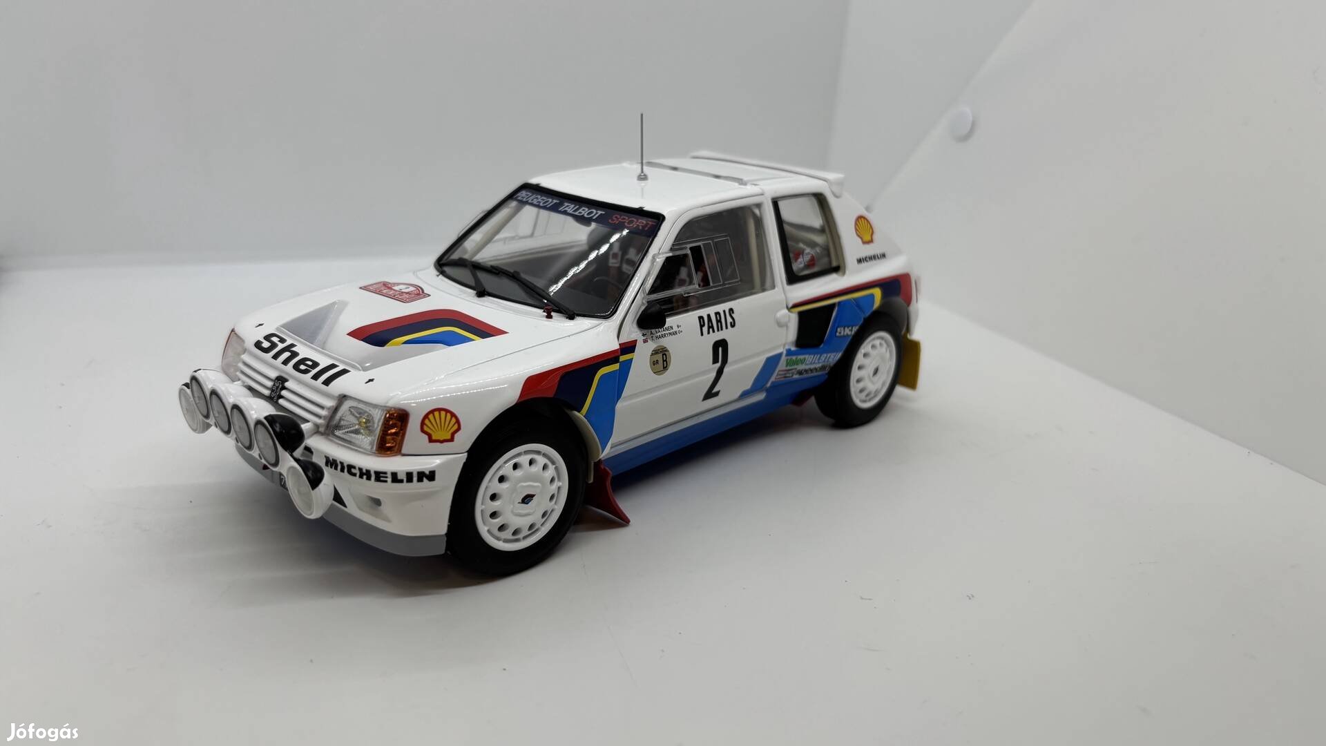 1:18 Peugeot 205 GTI T16