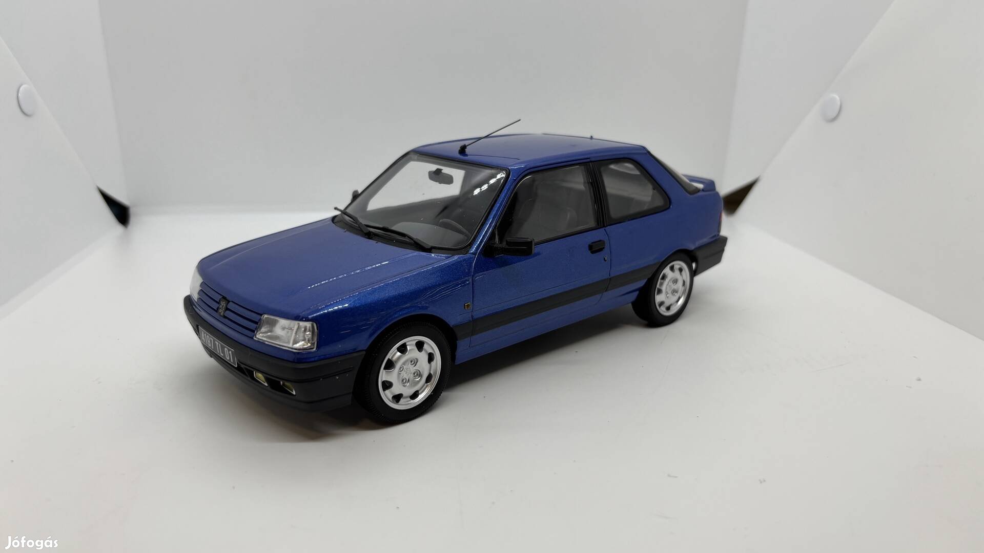 1:18 Peugeot 309 GTI 16