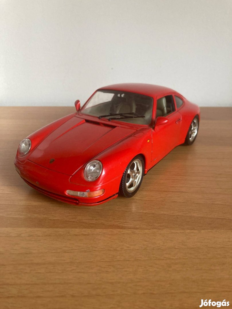 1/18 Porsche 911 Burago kiadású autómodell