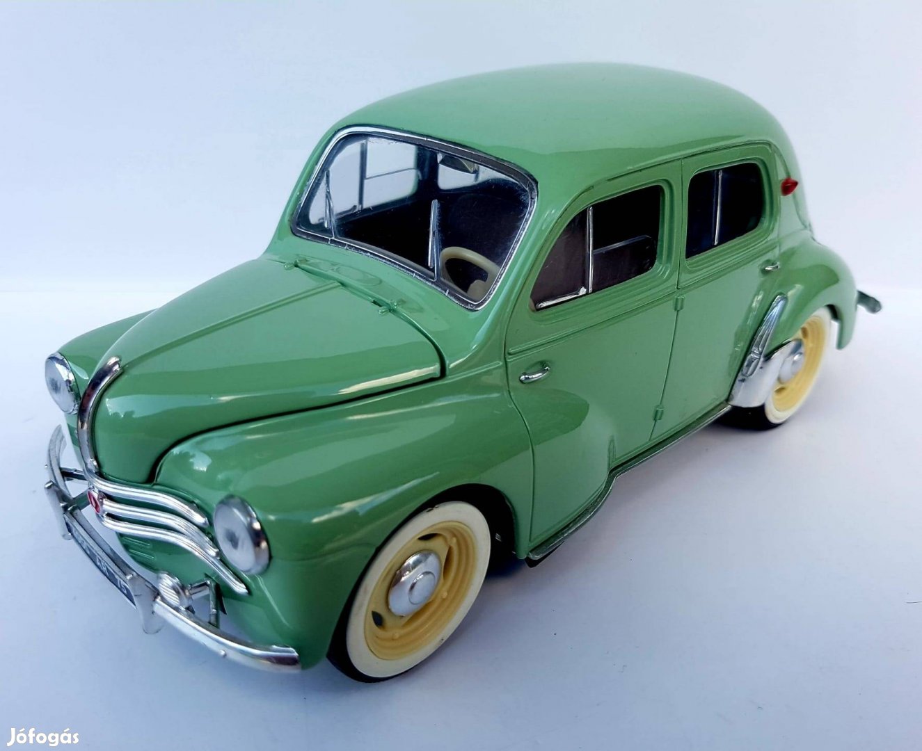 1/18 Renault 4 CV Solido kiadású autómodell 