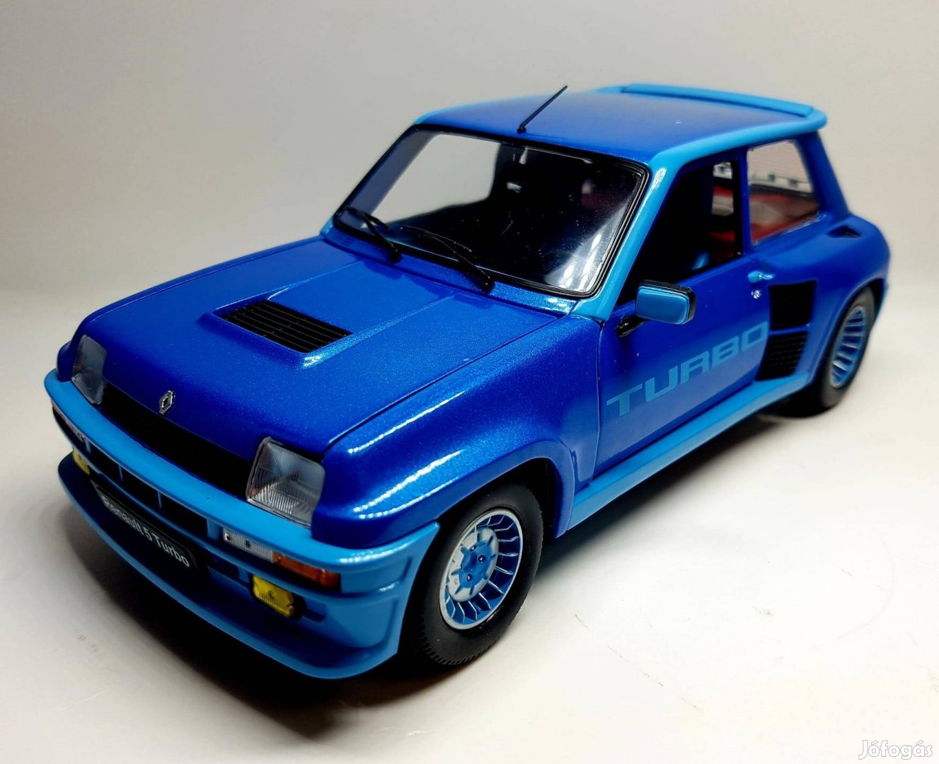 1/18 Renault 5 Turbo Solido kiadású autómodell 