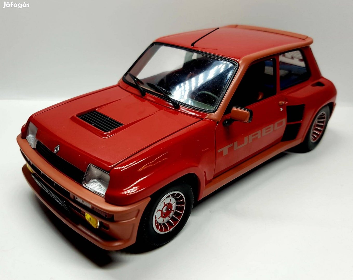 1/18 Renault 5 Turbo Solido kiadású autómodell 