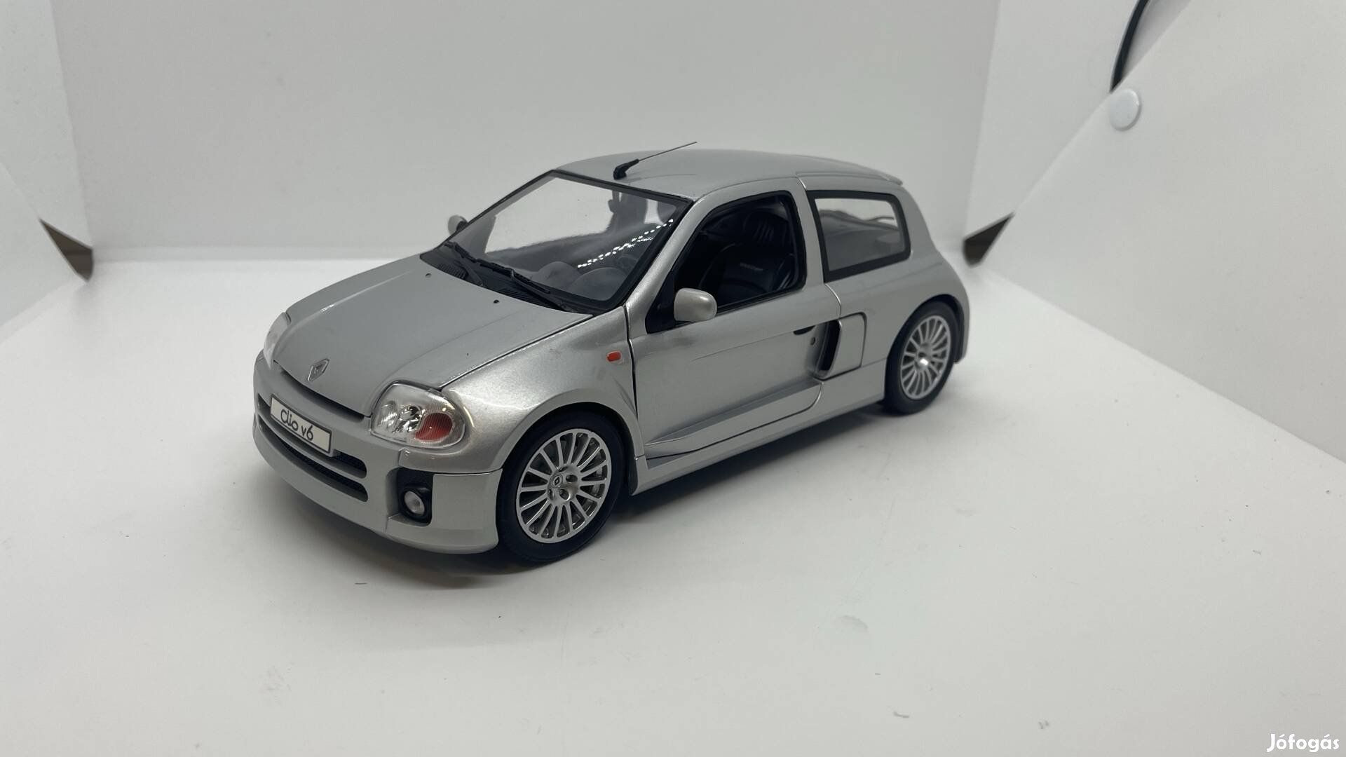 1:18 Renault Clio V6