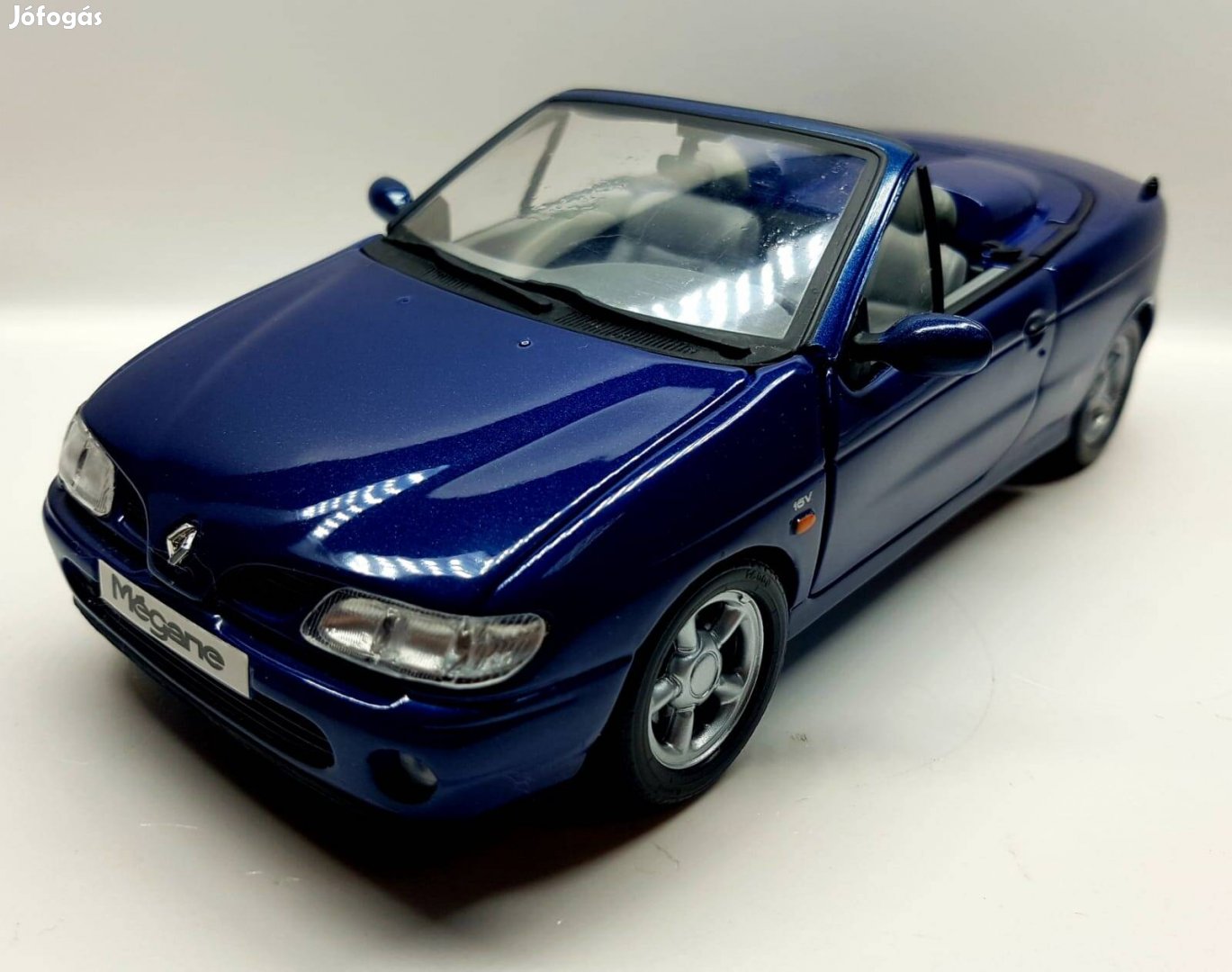 1/18 Renault Mégane Cabriolet Anson kiadású autómodell 