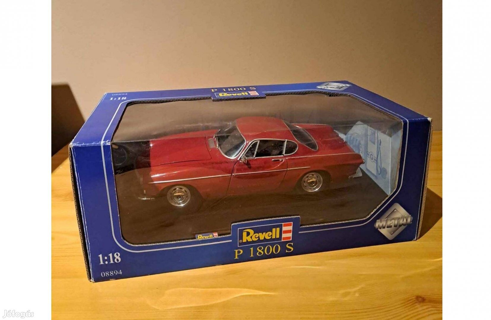 1:18 Revell Volvo P1800 S modell