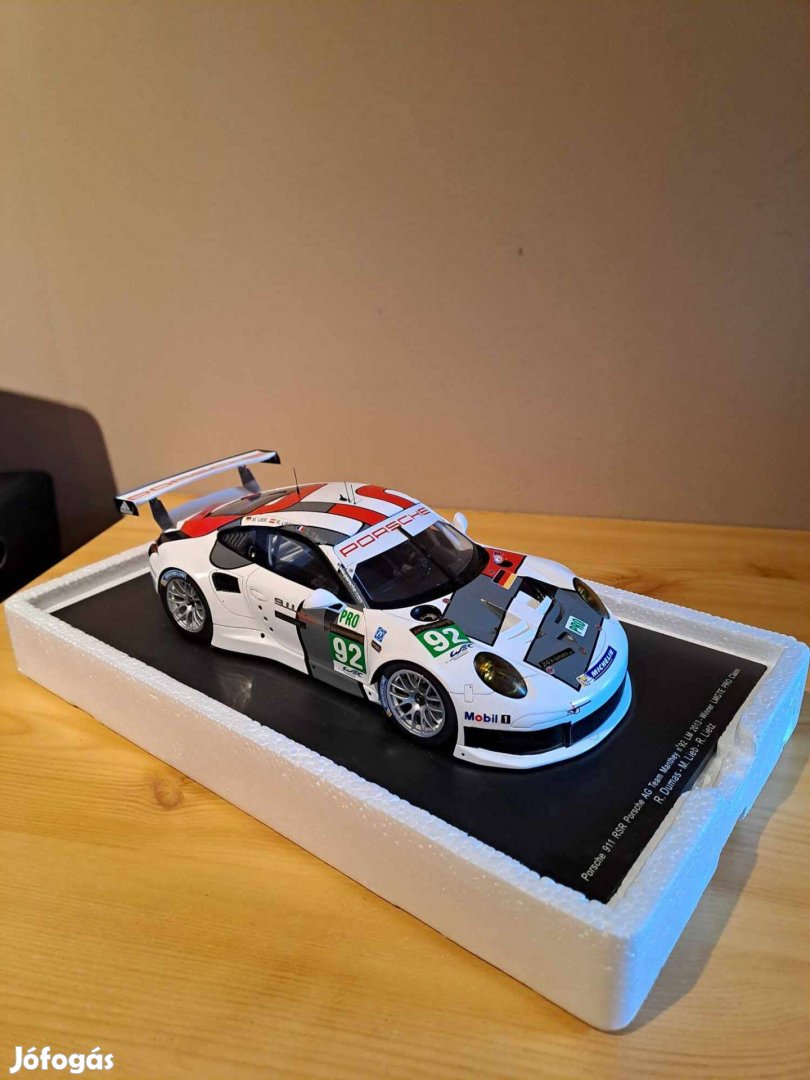 1:18 Spark Porshe 911 RSR 24LM modell