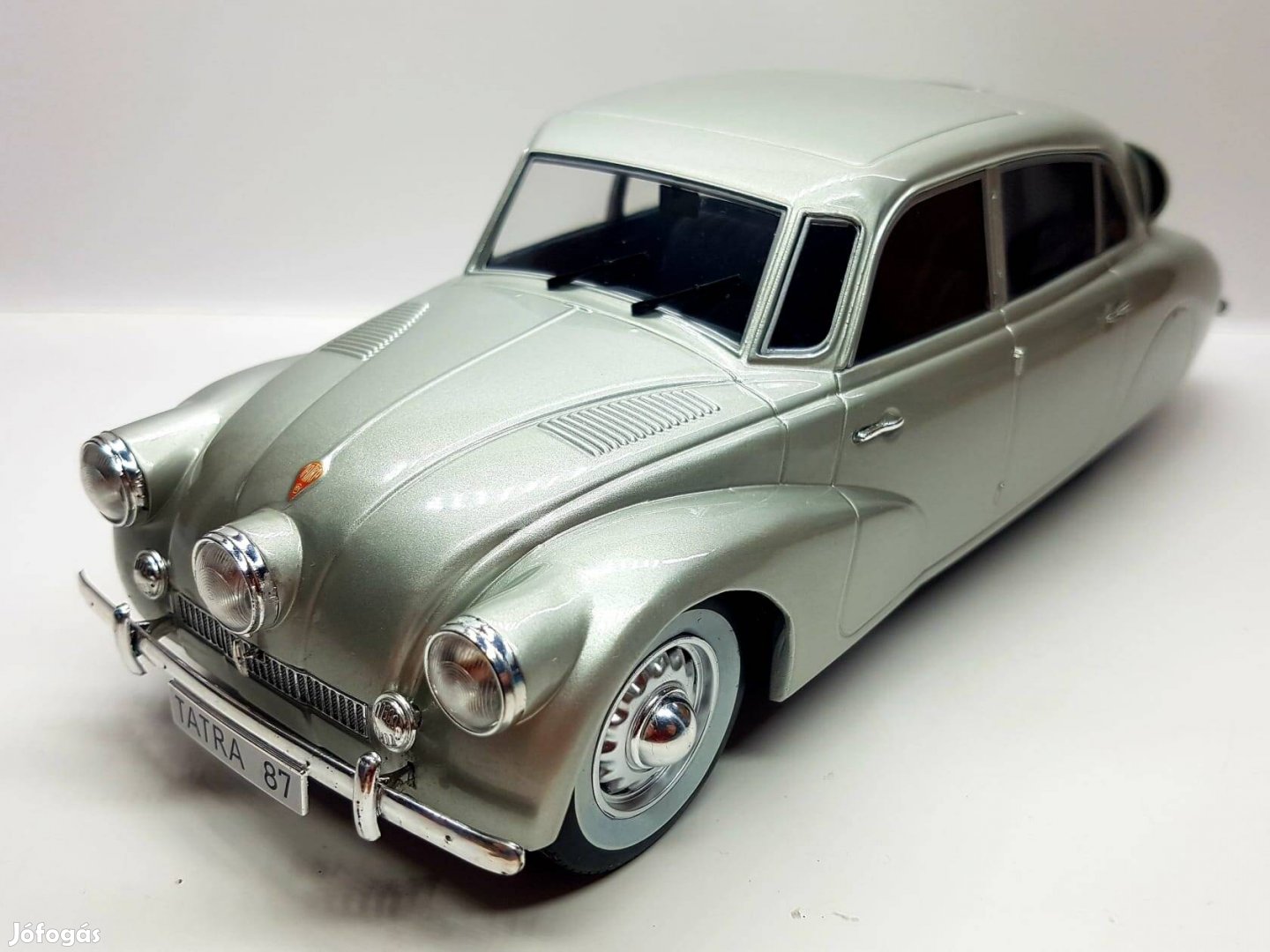 1/18 Tatra 87 Modelcar kiadású autómodell 