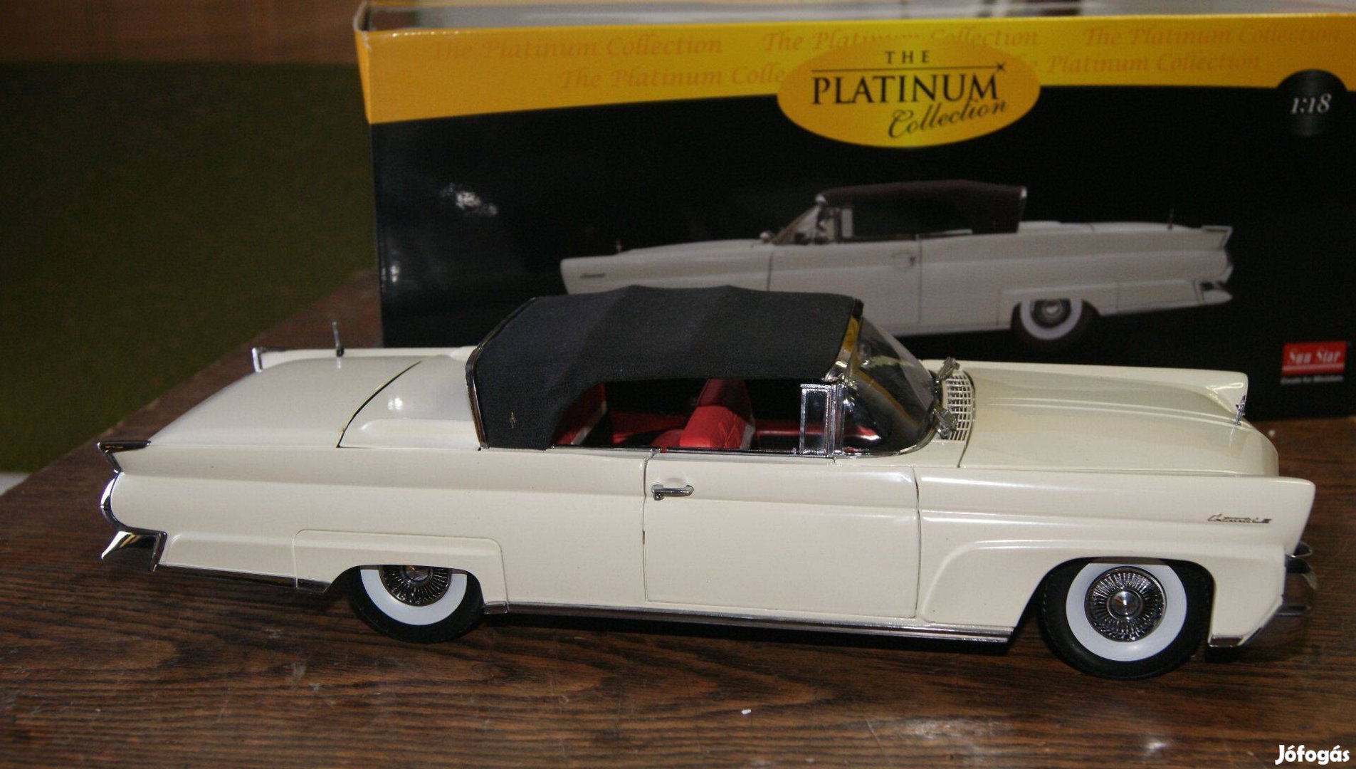 1:18 USA Autó modell Lincoln Continental SUN Star Platinum