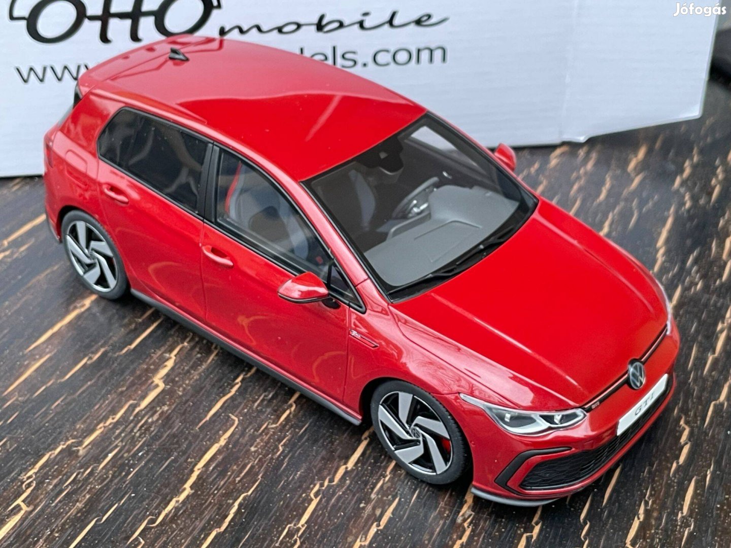 1:18 Volkswagen Golf GTI (2021) Otto Mobile autómodell