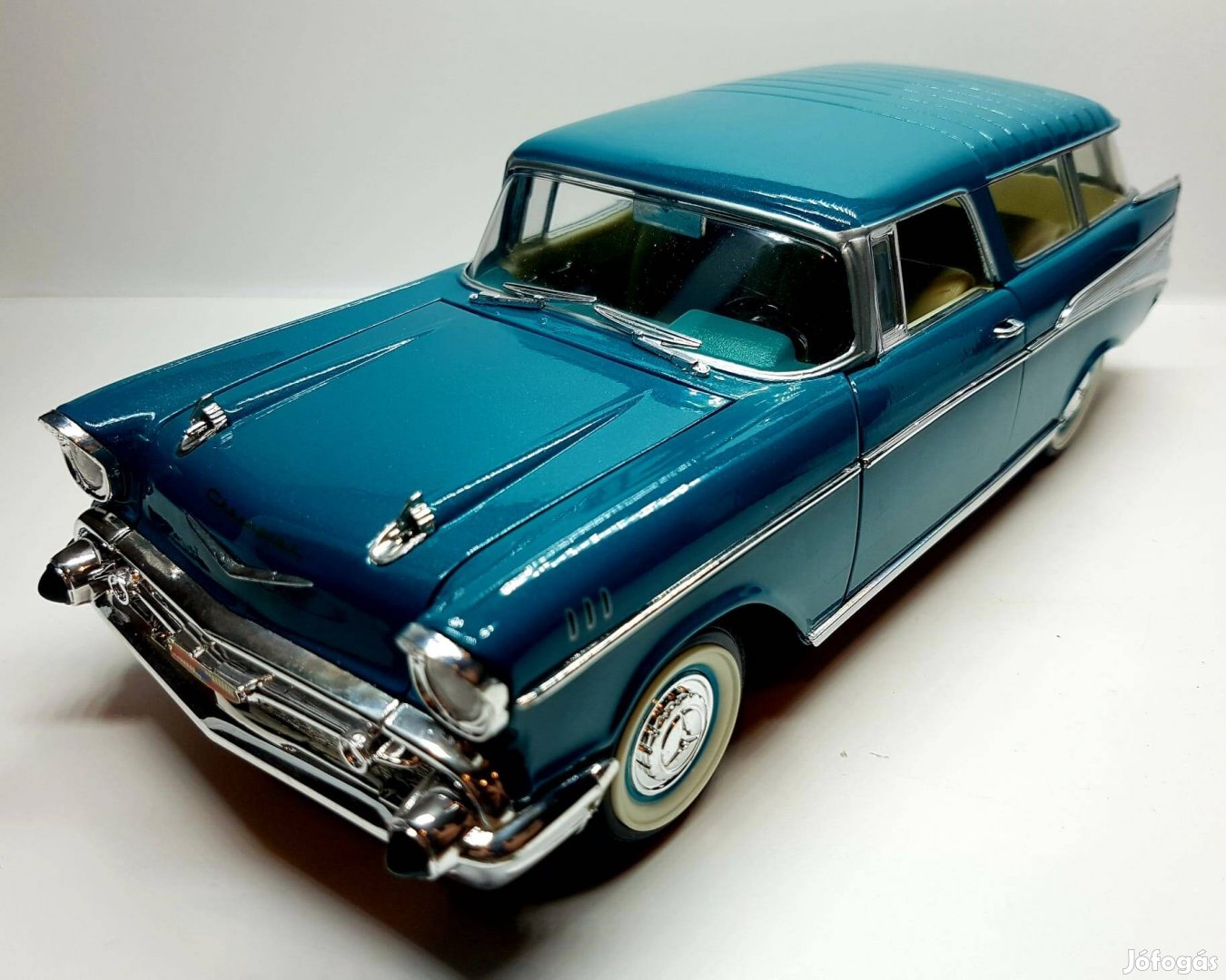 1/18 '57 Chevrolet Nomad autómodell 