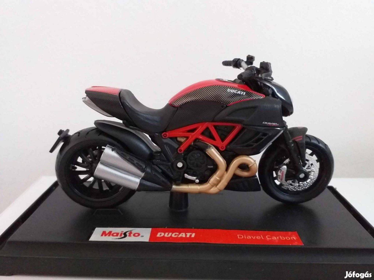 1/18 motor modell Ducati Diavel