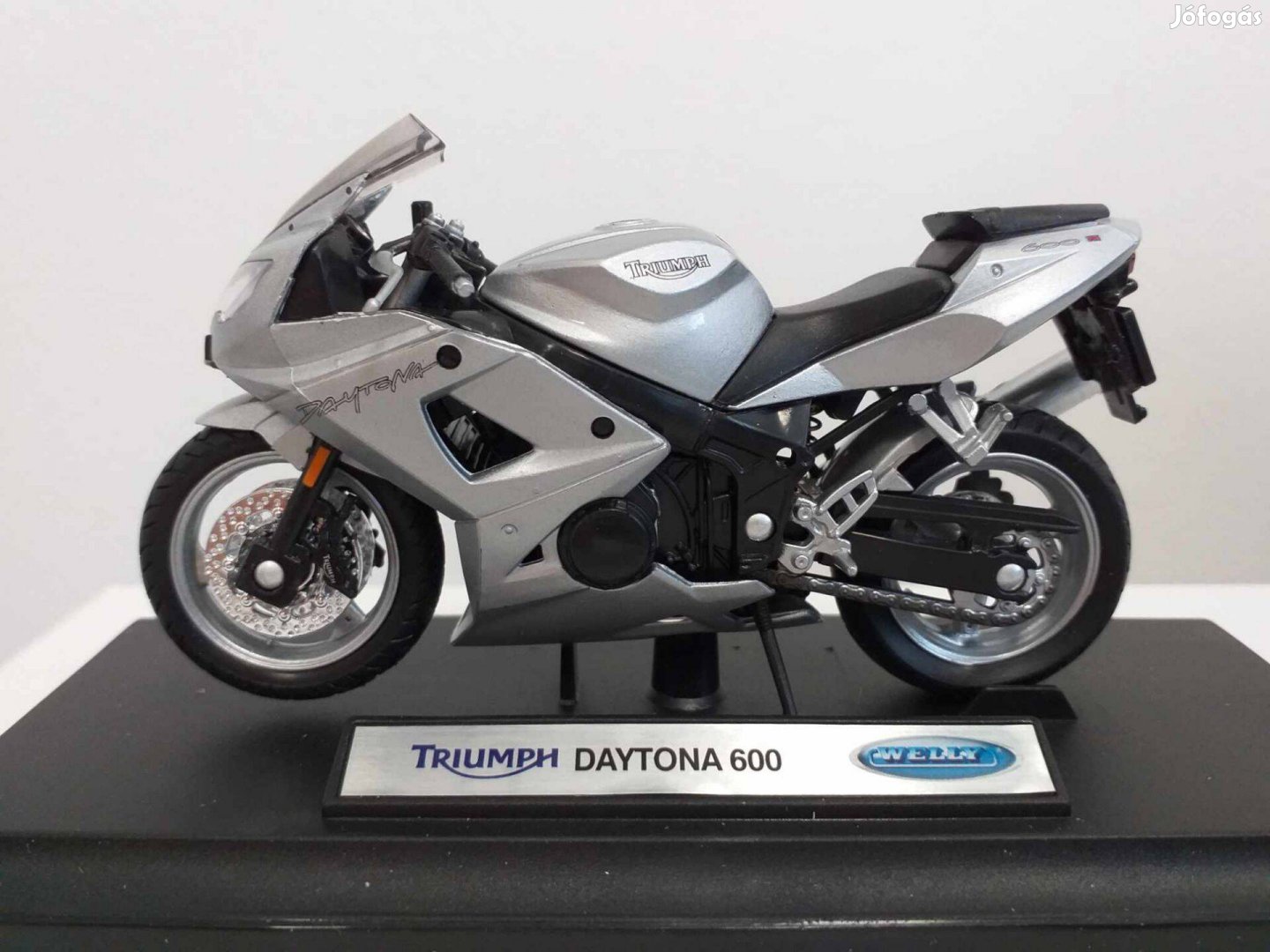 1/18 motor modell Triumph Daytona 600