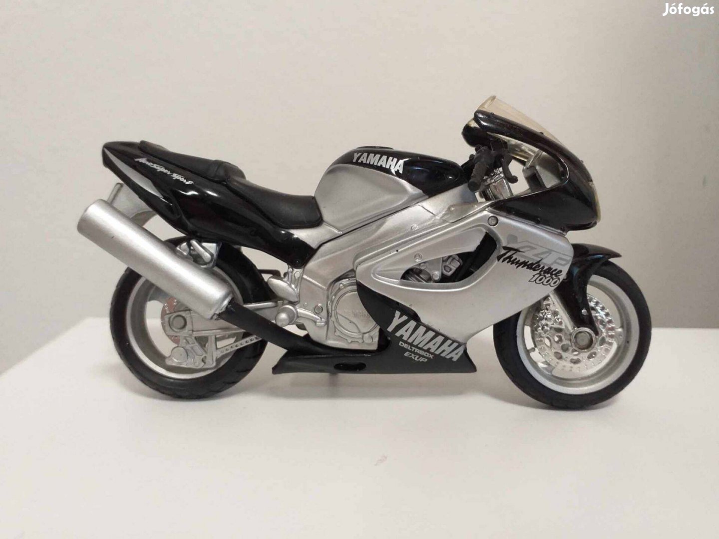 1/18 motor modell Yamaha Yzf 1000 Thunderace