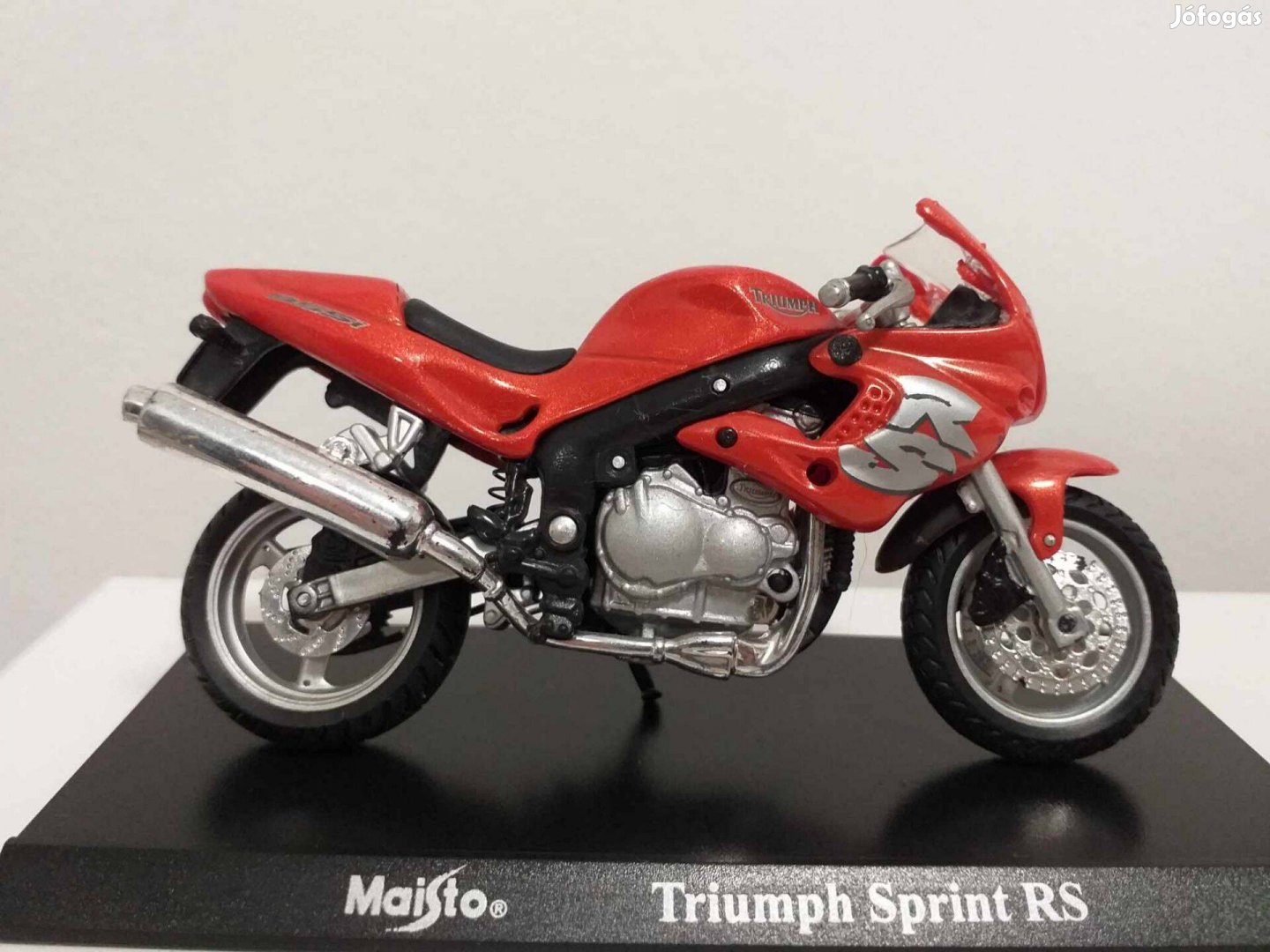 1/18 motor modell, makett Triumph Sprint RS