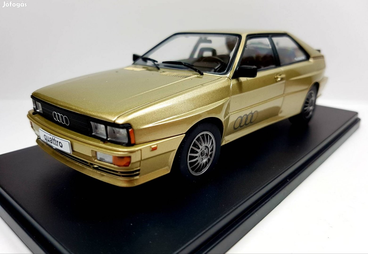 1/24 Audi Quattro Whitebox kiadású autómodell 