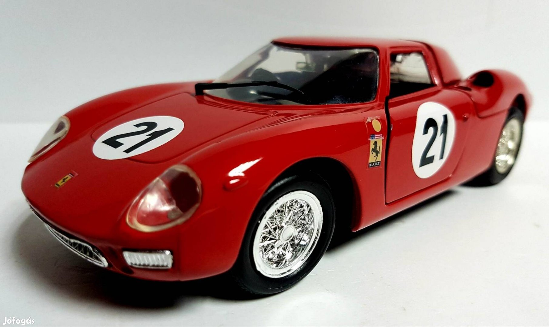 1/24 Ferrari 250 LM Revell kiadású autómodell 