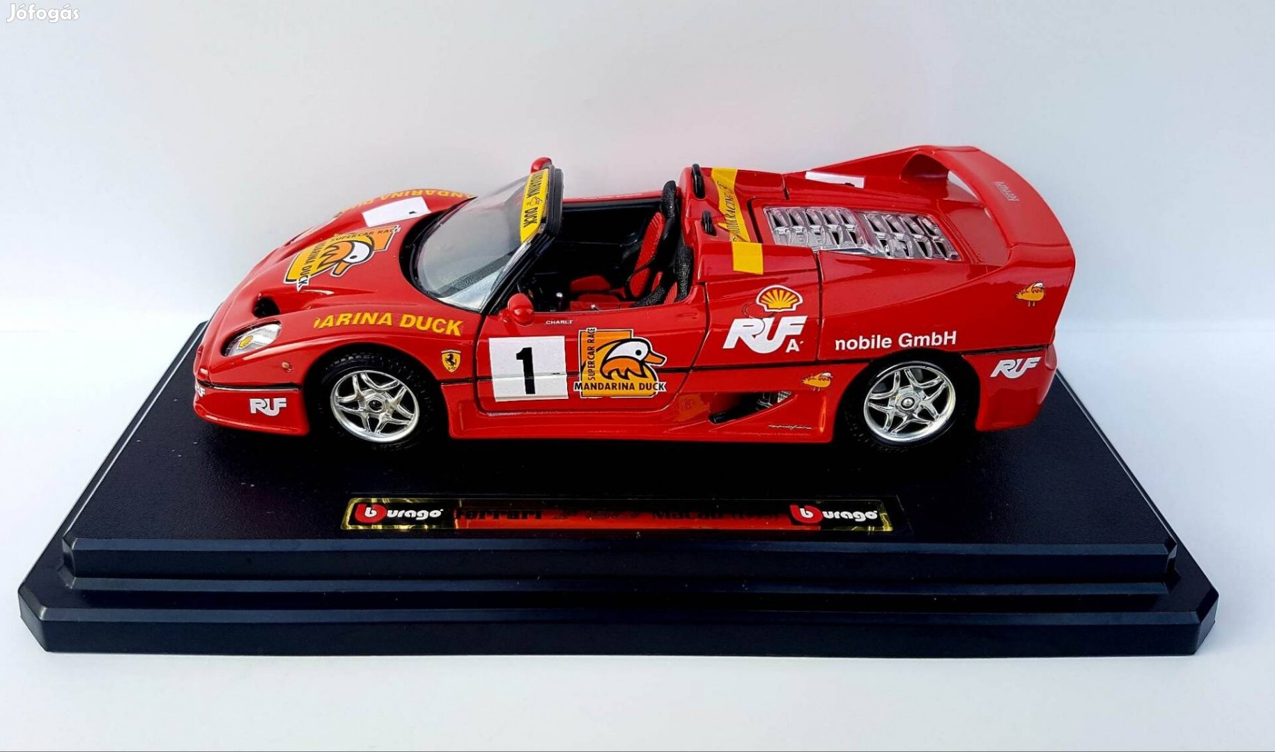 1/24 Ferrari F50 Macao Burago kiadású autómodell 