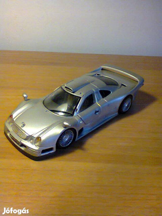 1/24 Mercedes-Benz CLK-GTR Maisto kiadású autómodell