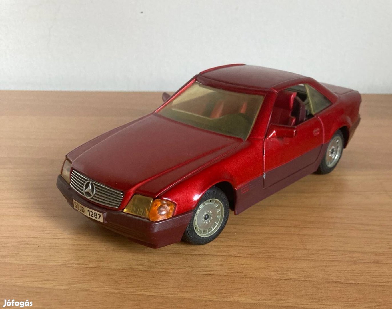 1/24 Mercedes-Benz SL500 Majorette kiadású fém autómodell