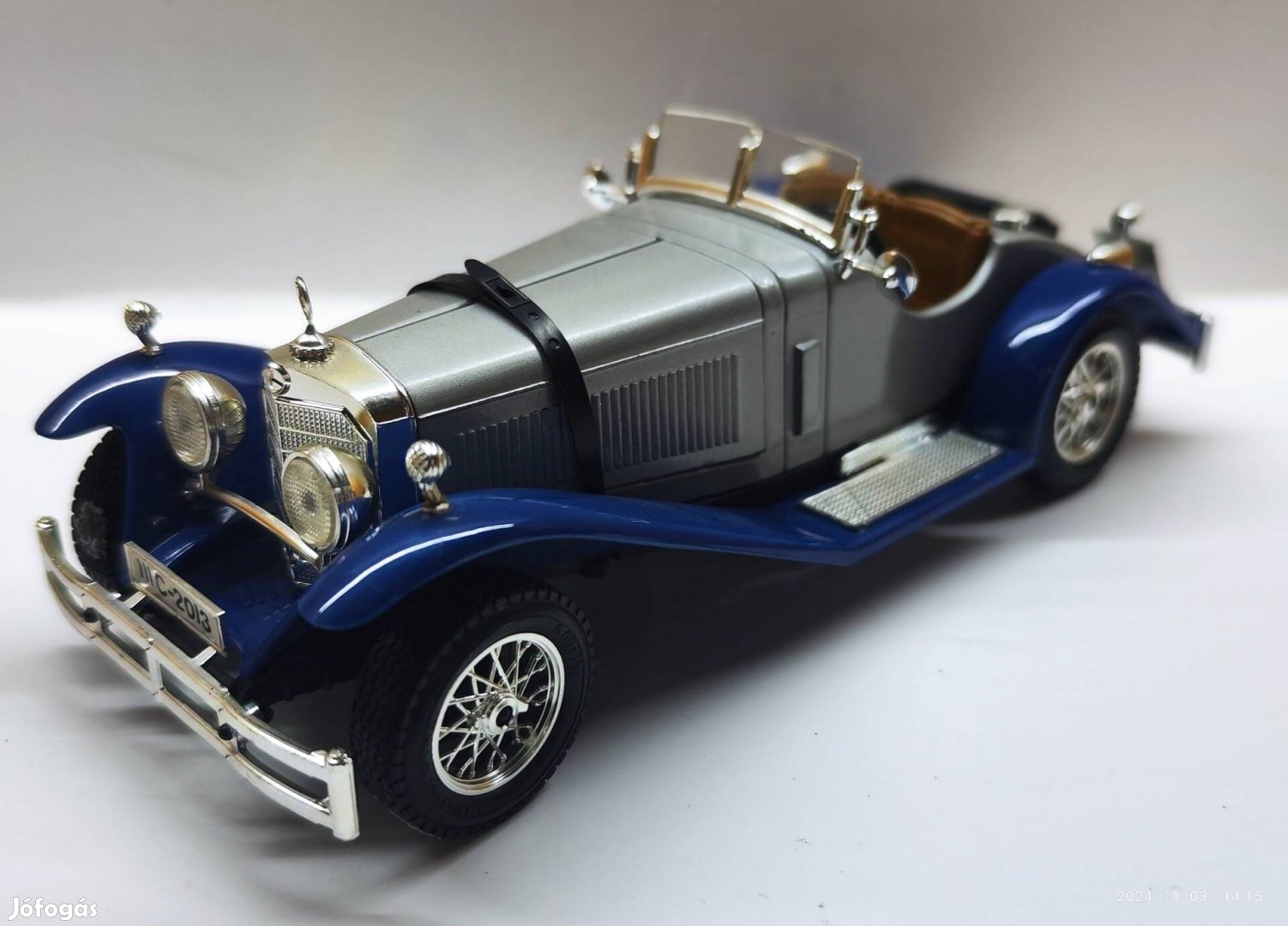 1/24 Mercedes-Benz Ssk Burago kiadású autómodell 