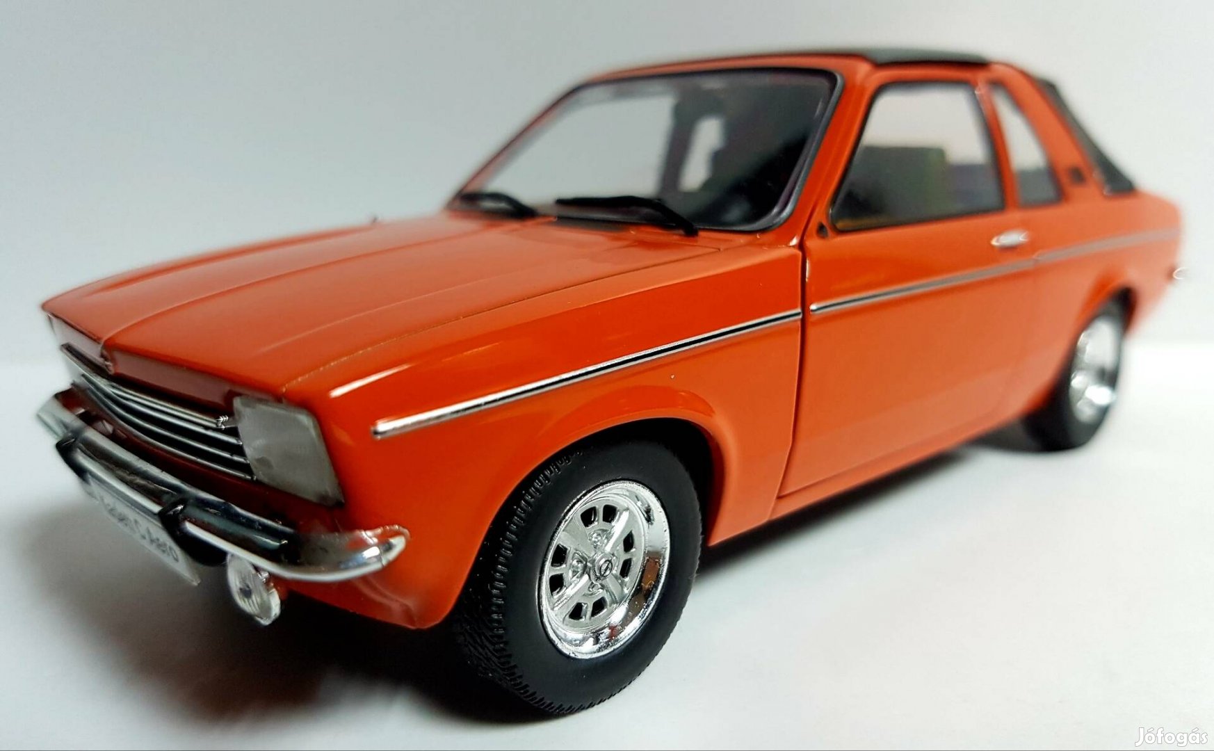 1/24 Opel Kadett C Aero 1976-os kiadású autómodell 