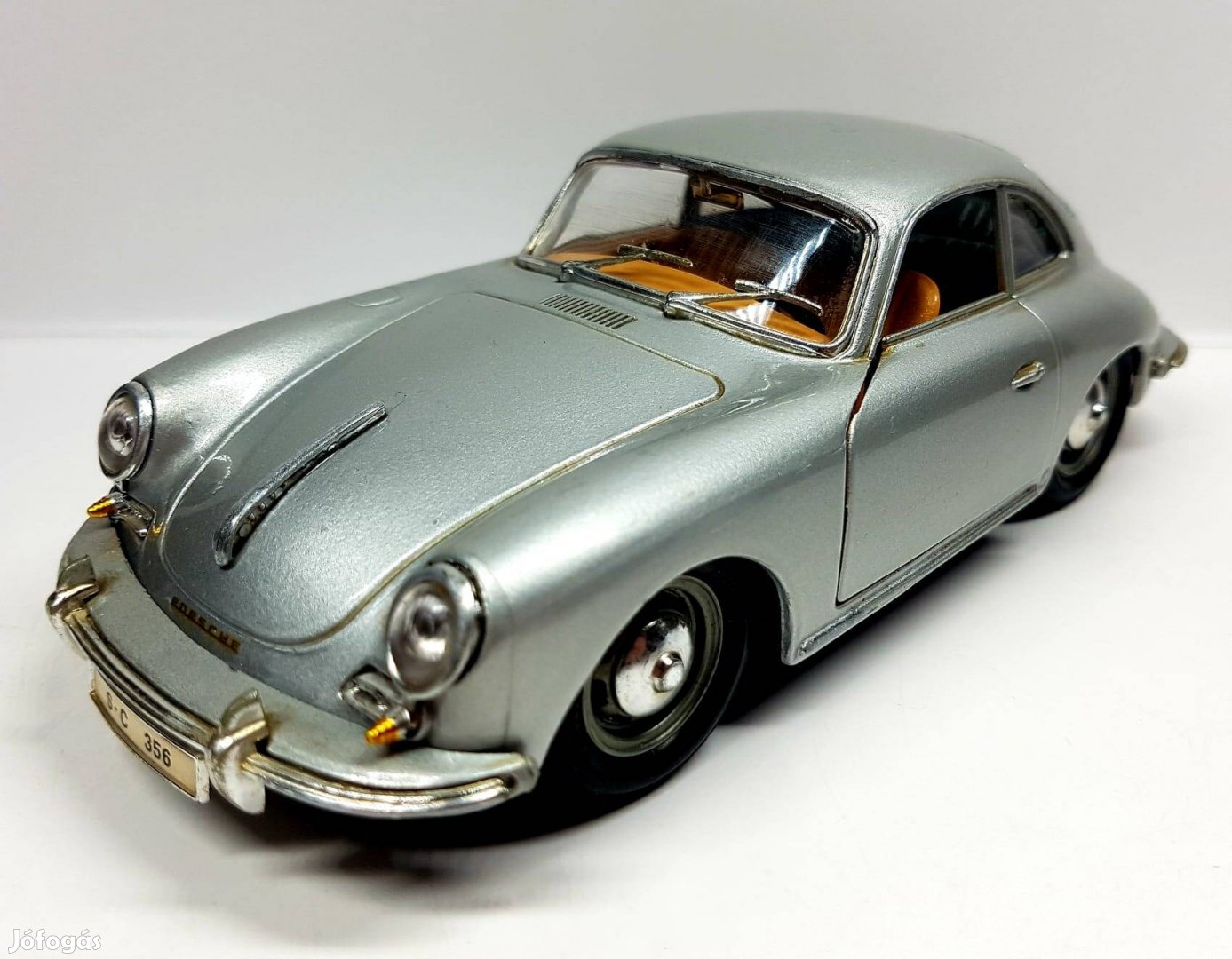 1/24 Porsche 356B Burago kiadású autómodell 