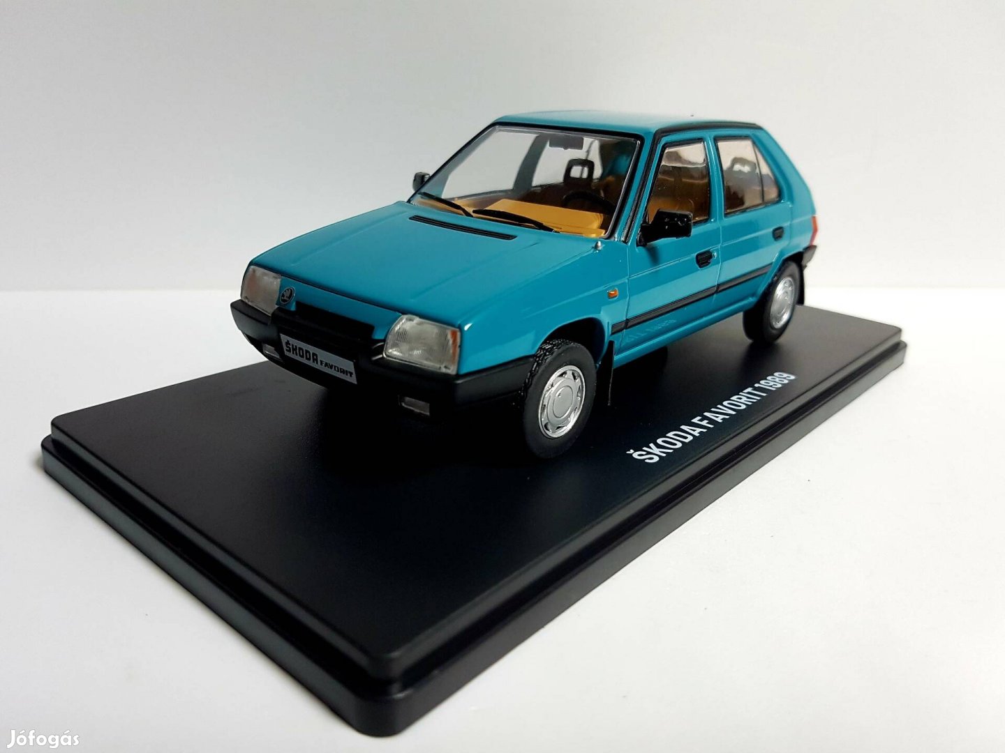 1/24 Skoda Favorit Hachette kiadású autómodell 