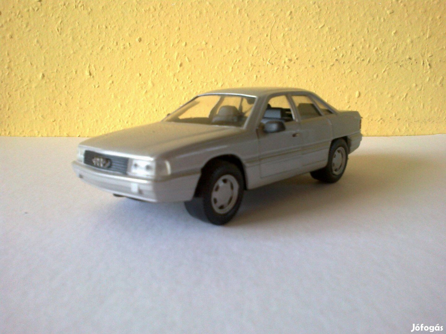 1:25 Audi 100-200 modellautó