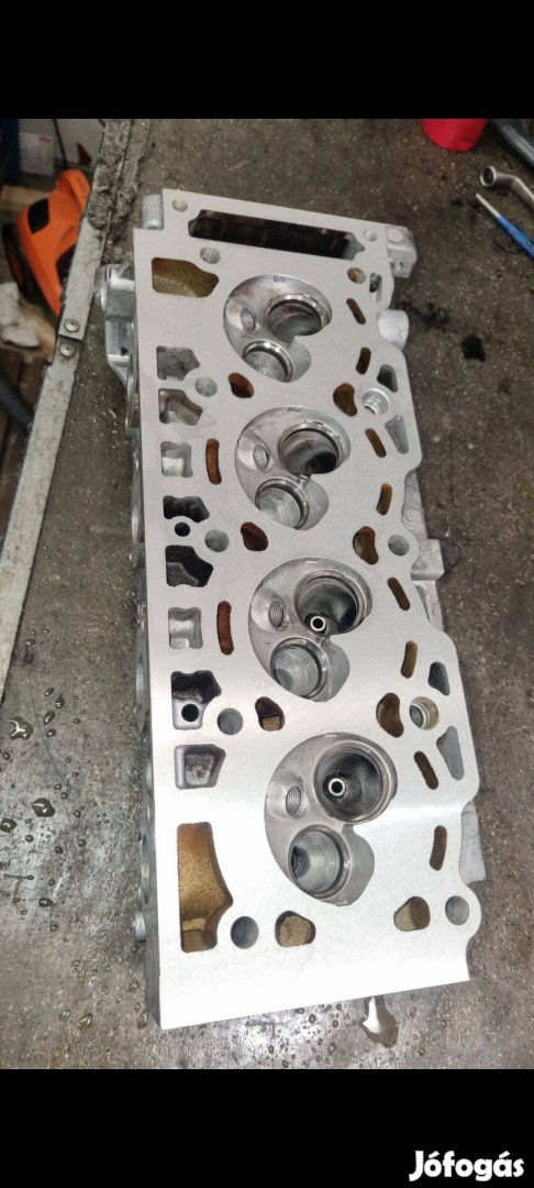 1.2 Tsi hengerfej eladó