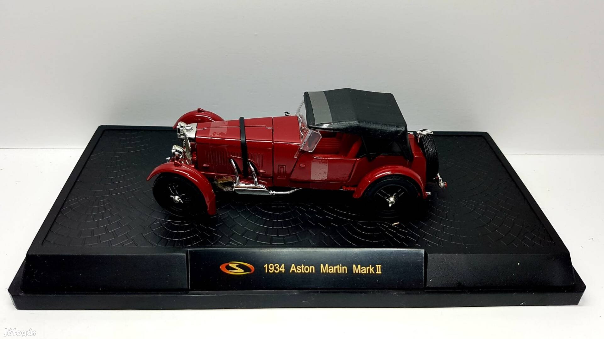 1/32 Aston Martin Mark II. (1934) autómodell 