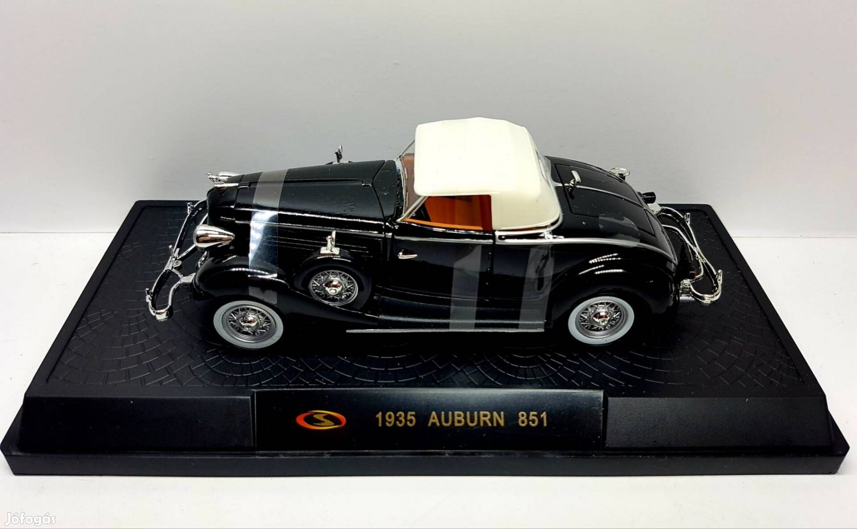 1/32 Auburn 851 (1935) autómodell 