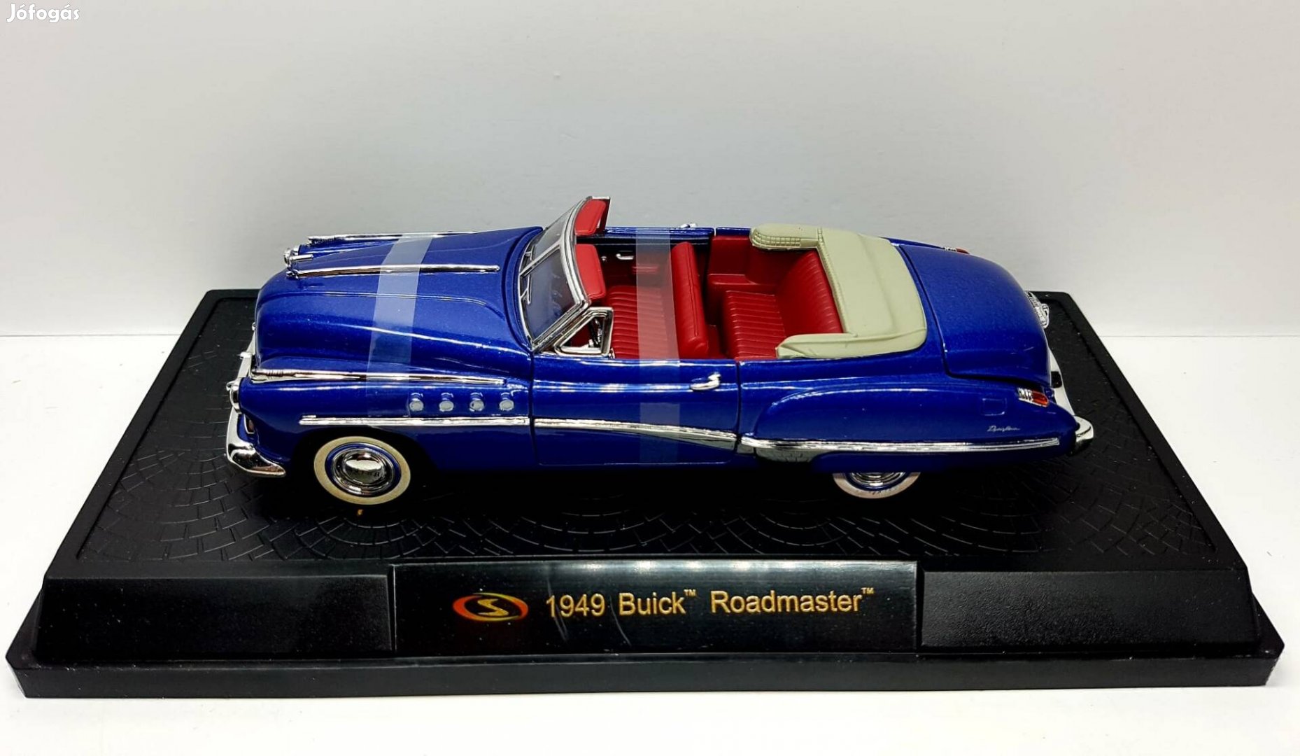 1/32 Buick Roadmaster (1949) autómodell 