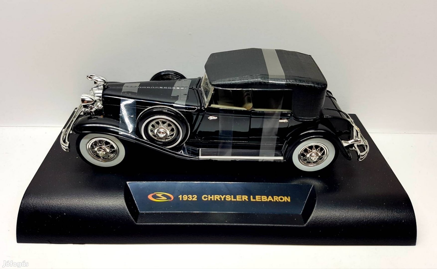 1/32 Chrysler Lebaron (1932) autómodell 