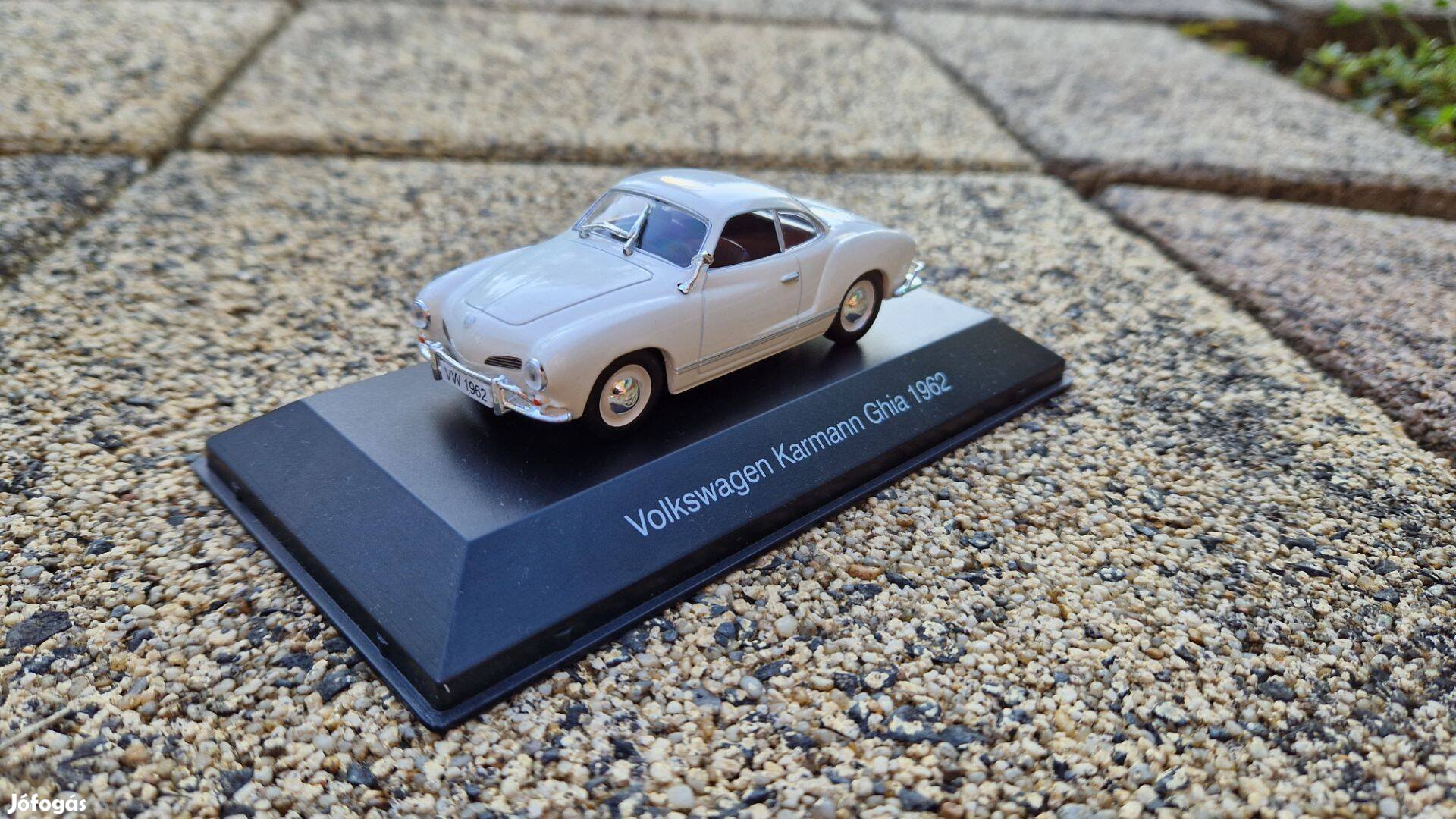 1:43 Deagostini Volkswagen Karmann Ghia Modellautó
