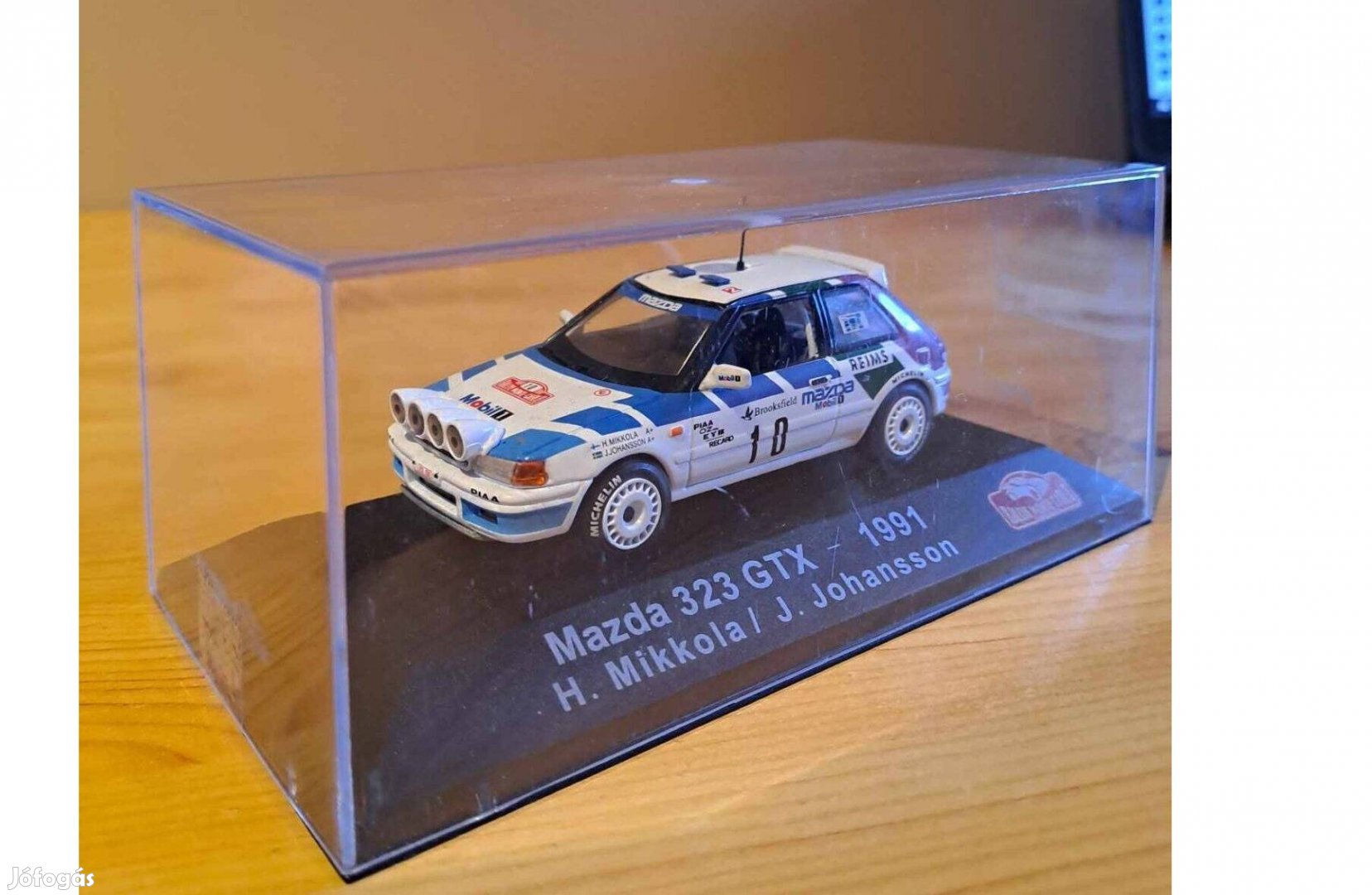 1:43 Ixo Mazda 323 Gtx Rally modell