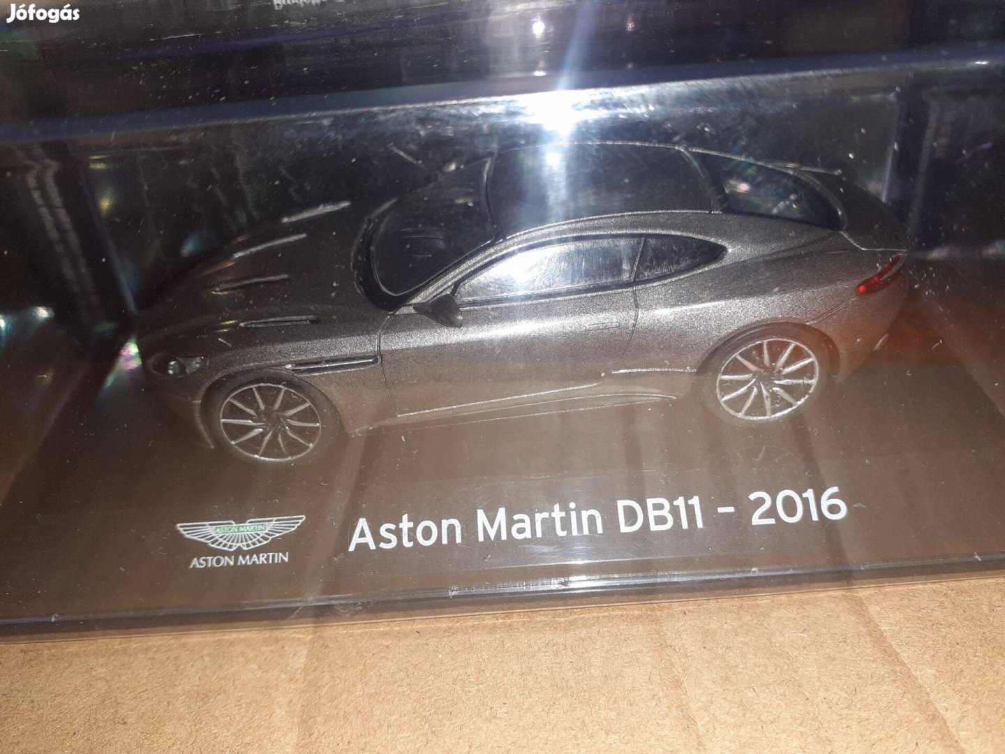 1/43 Ixo Salvat Supercars sorozat Aston Martin DB11