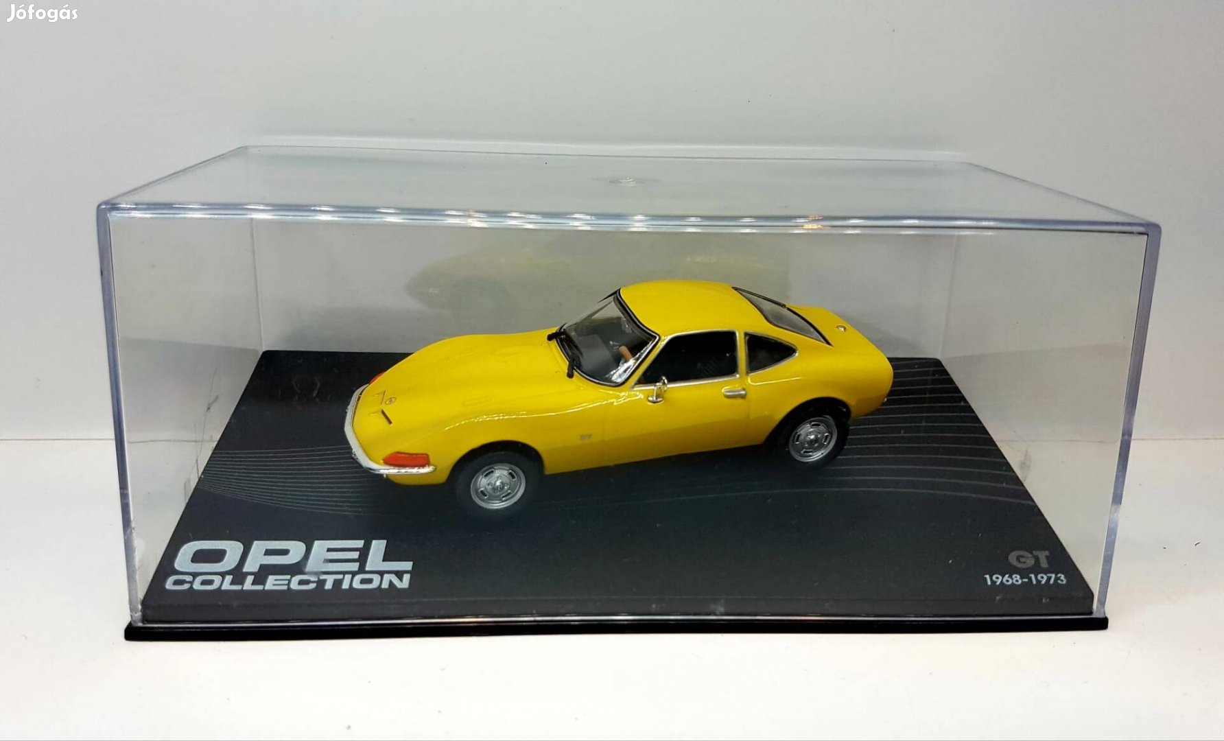 1/43 Opel GT autómodell 