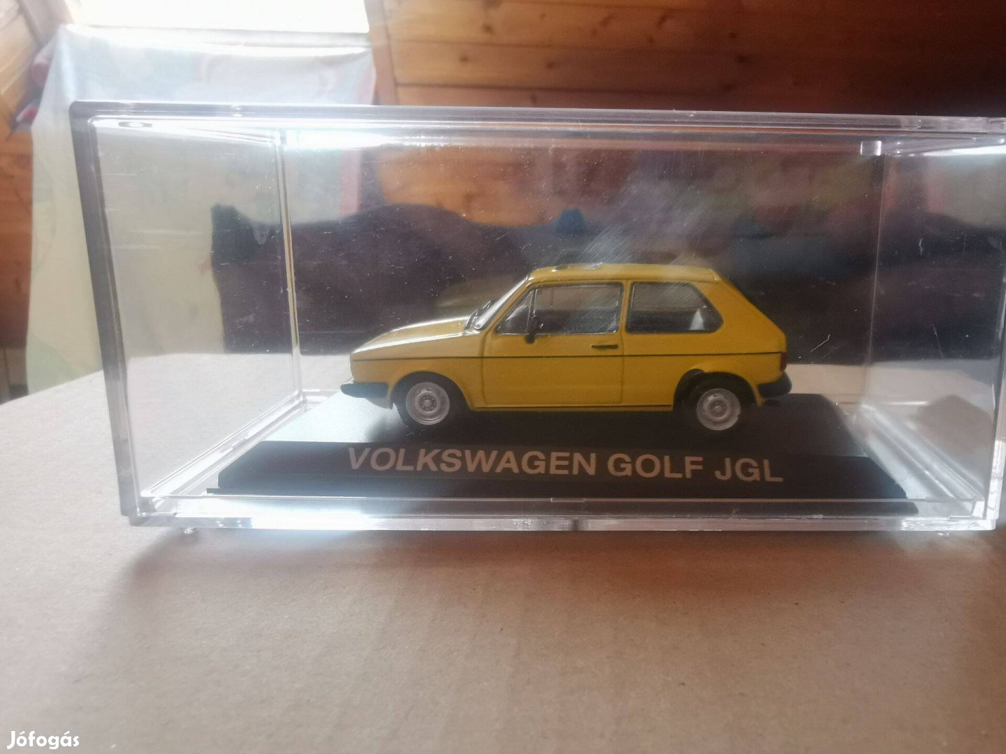 1:43 Volkswagen Golf Jgl