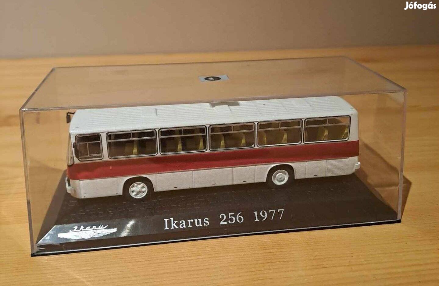 1:72 Atlas Ikarus 256 busz modell