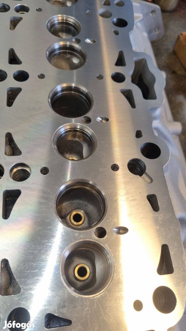 1.9 Pdtdi hengerfej eladó