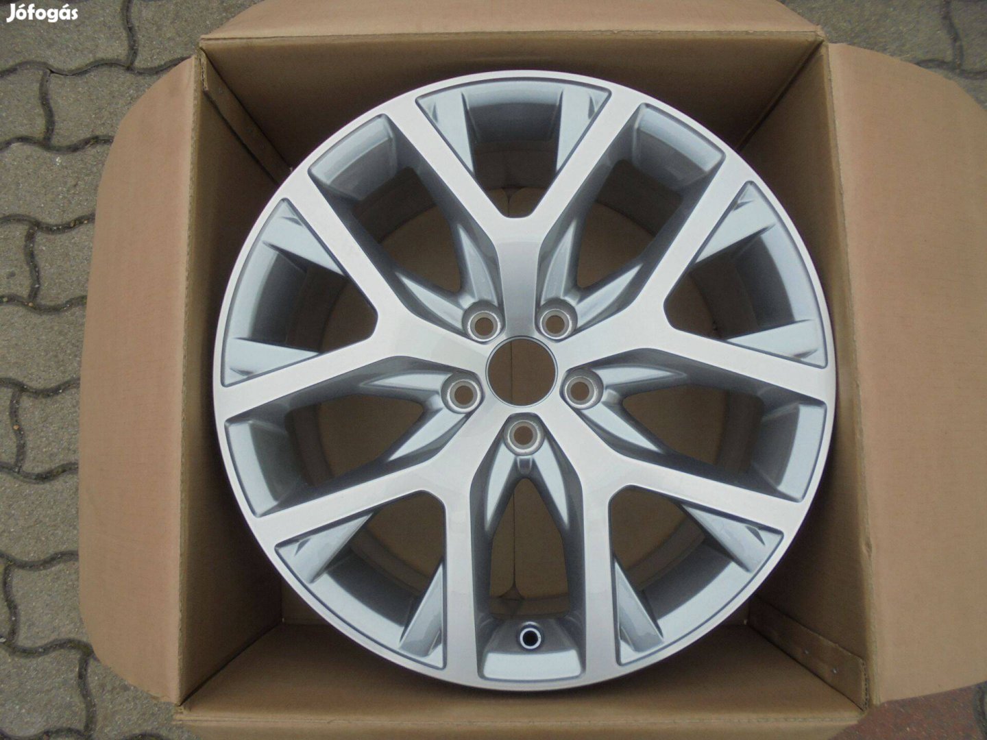 1 DB Gyári új Polo 7.5 x 17-es alufelni eladó