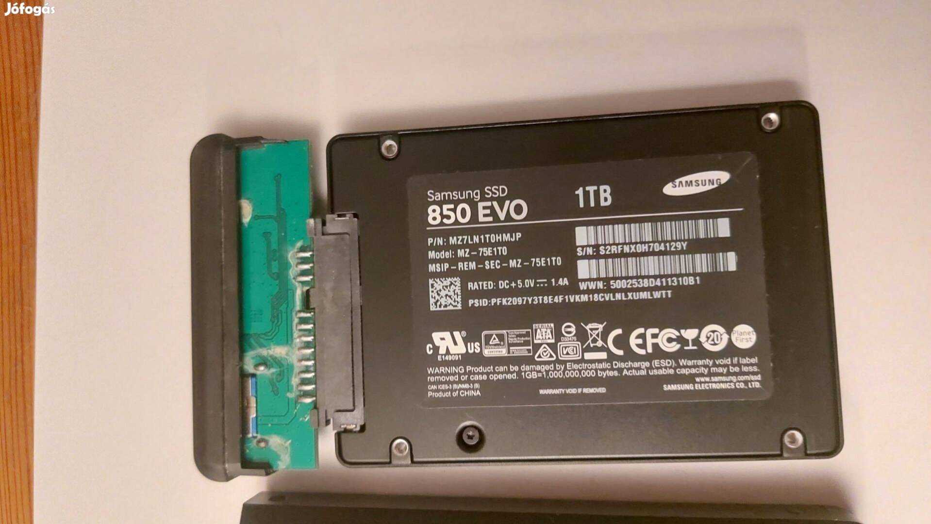 1 TB Samsung ssd + külső ház USB 3 csatlakozással