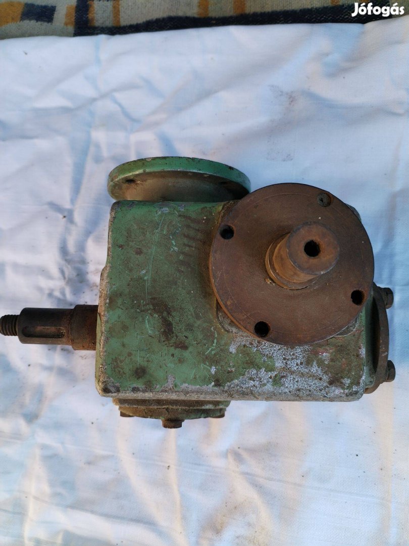 1 a 20-hoz csiga áttételház fellelt állapotban eladó