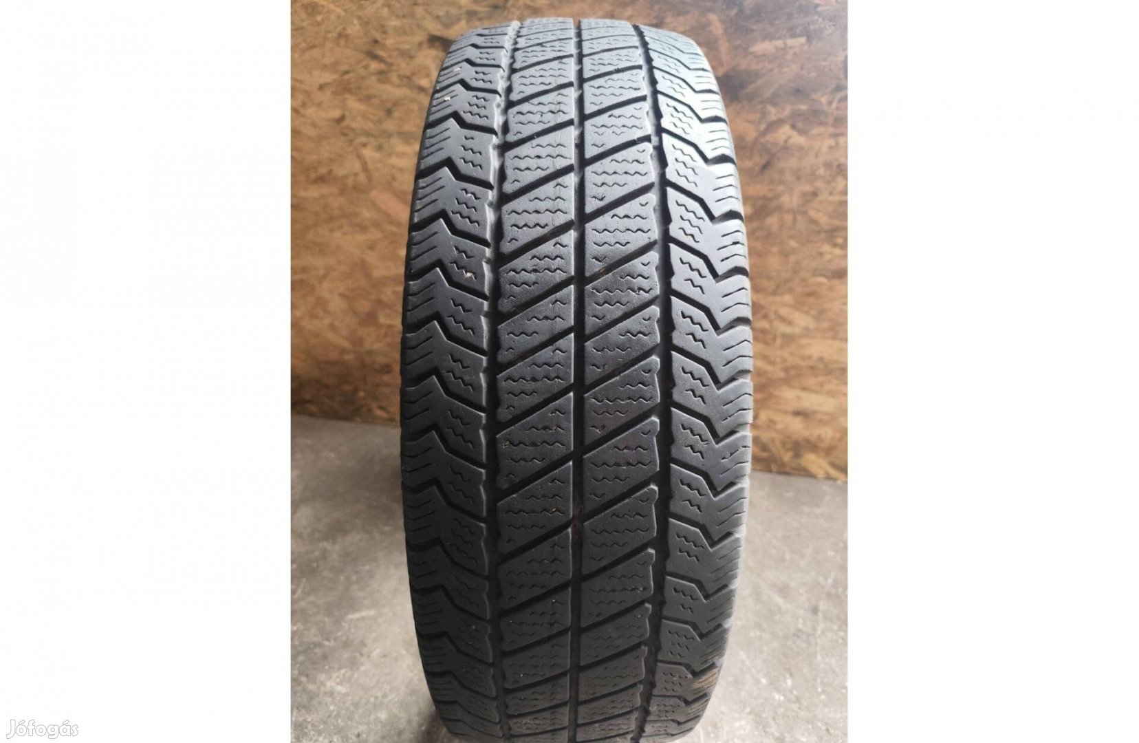 1 db Barum snovanis 2 215 75 16 C Téli gumi 7 mm 75% 1011