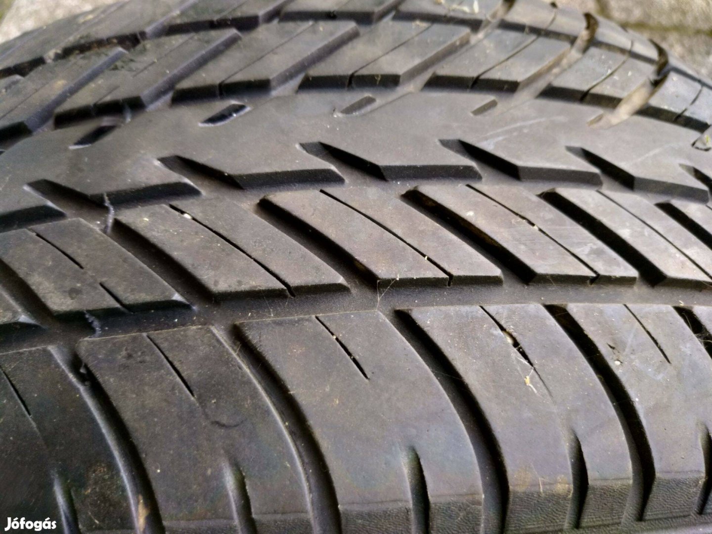 1 db Debica Furio 185/65R15 91H nyári gumi 5-6 mm gumiprofillal eladó
