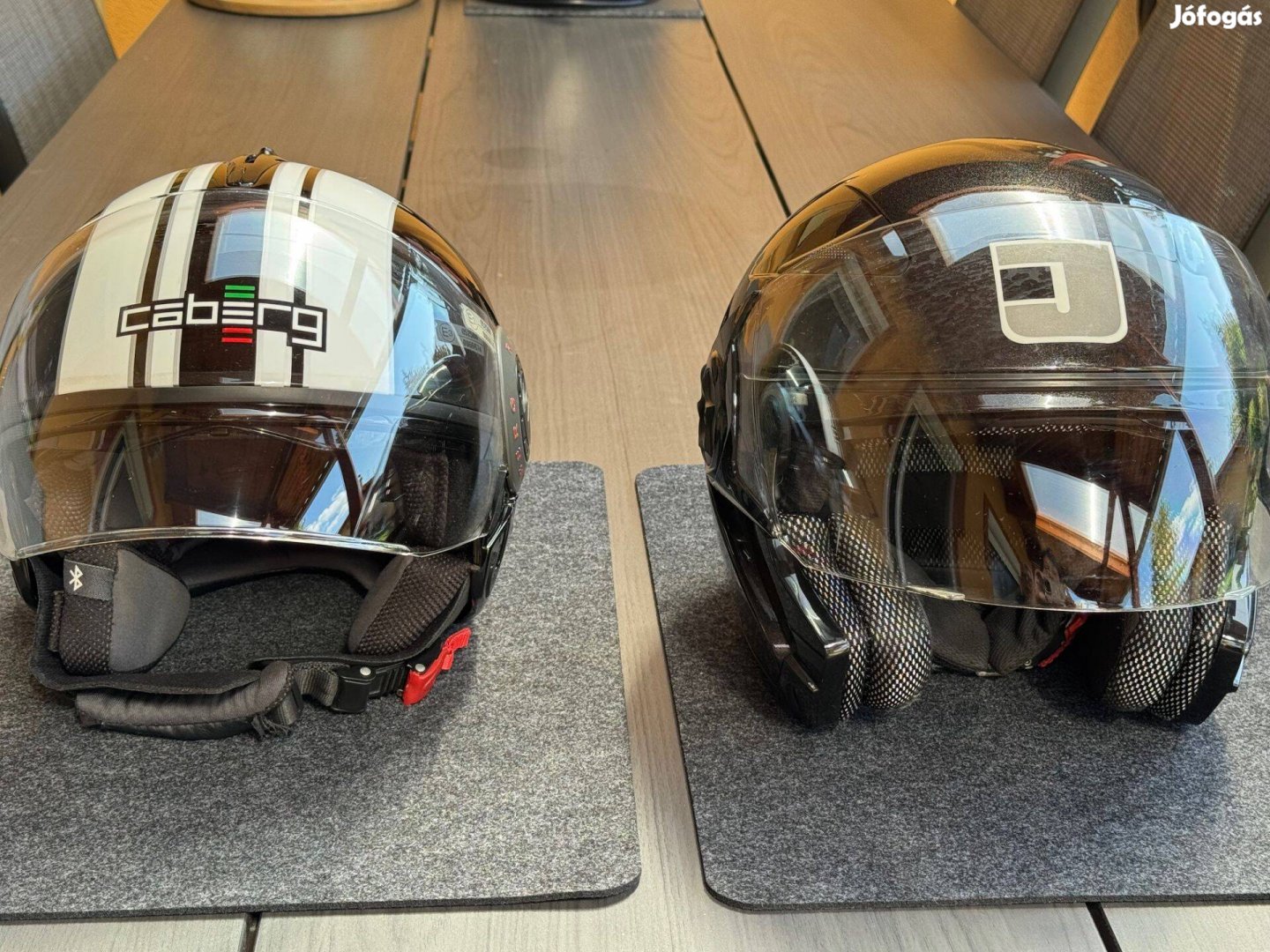 1 db női alig használt bukosisak eladó (férfi bukósisak ajándék)